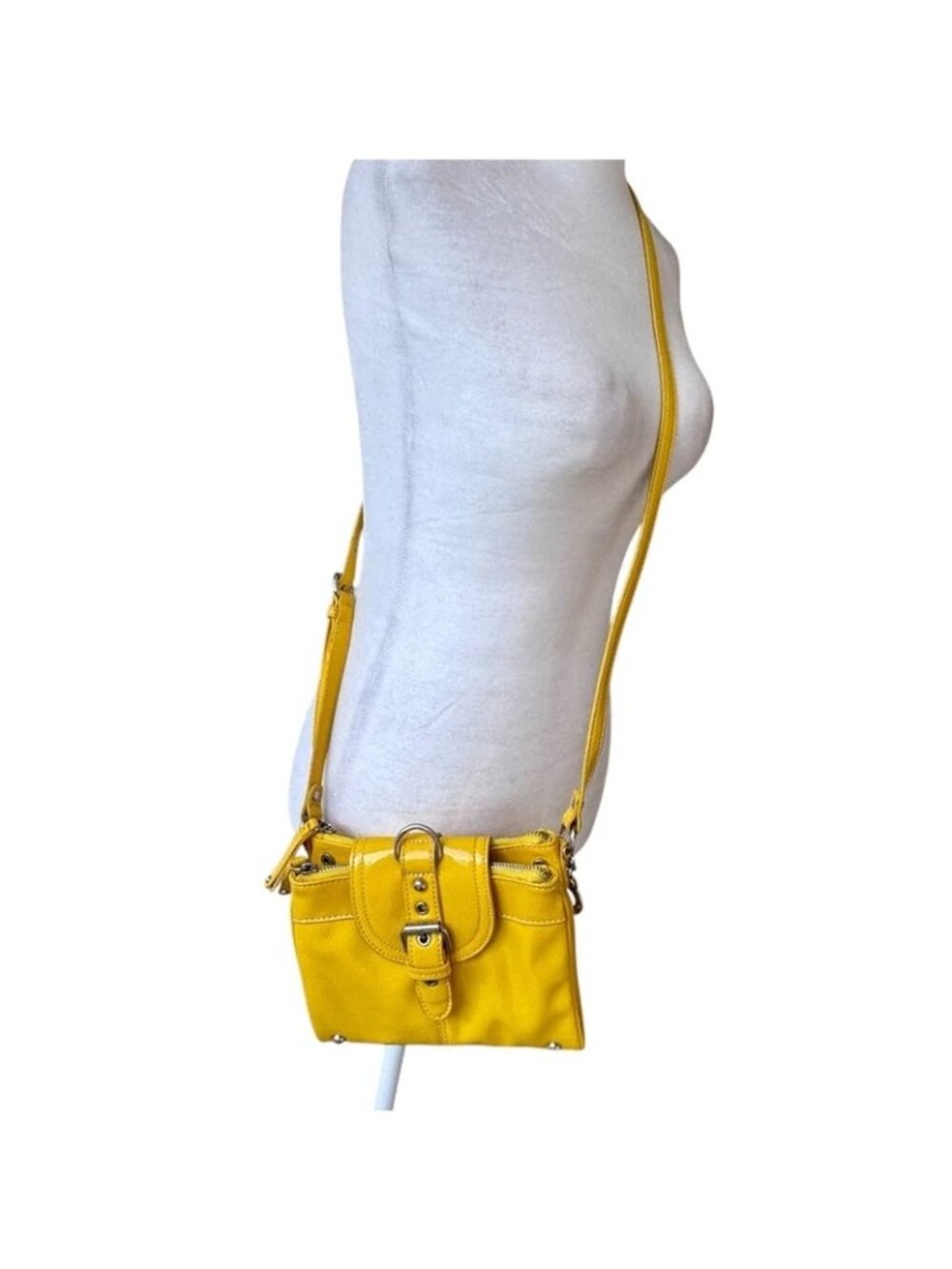 Nine West Patent Leather Yellow Crossbody Purse Bag Multiple Pockets Zippers